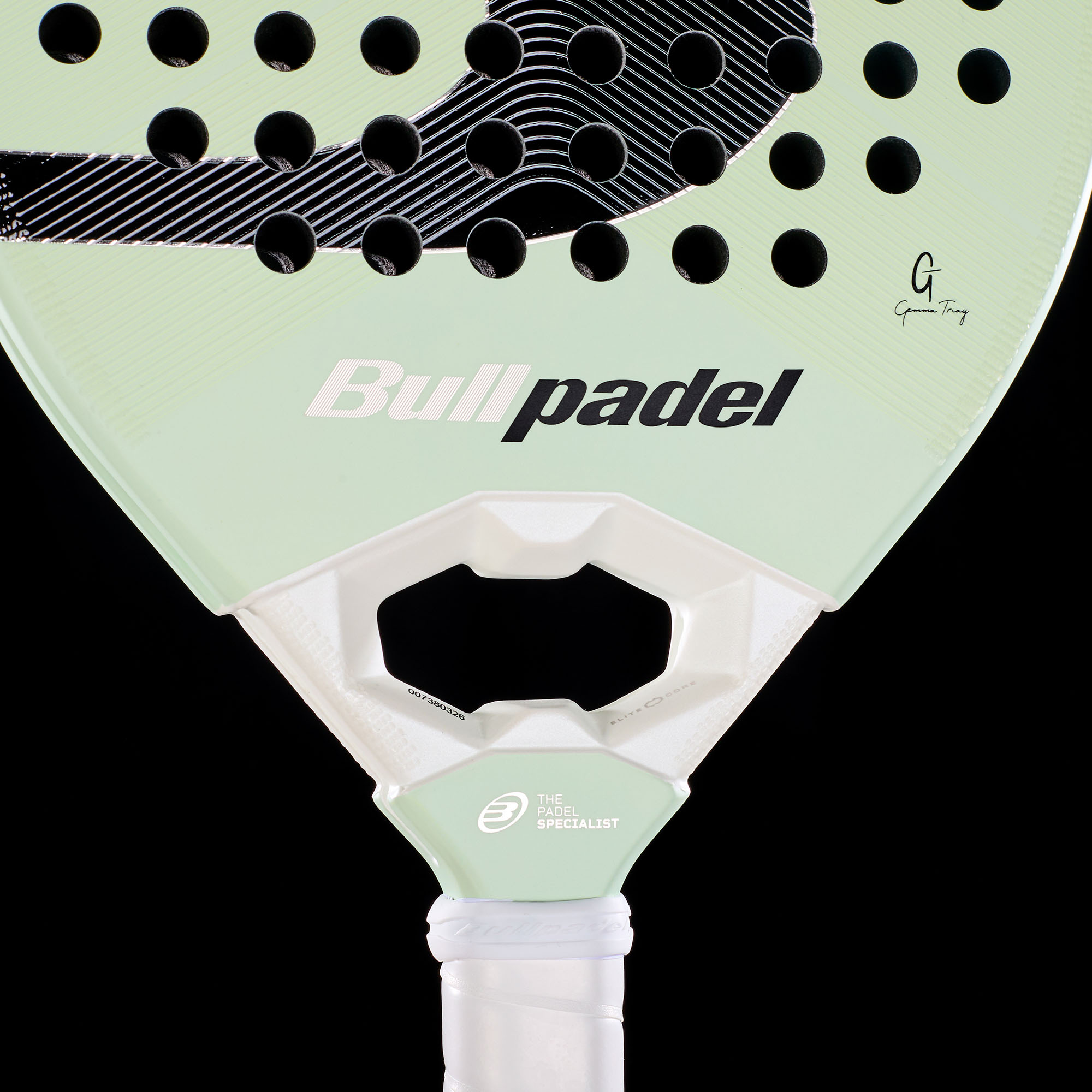 Bullpadel Elite 02 27 Padelschläger in Hellgrün mit schwarzem Logo und weißem Griff